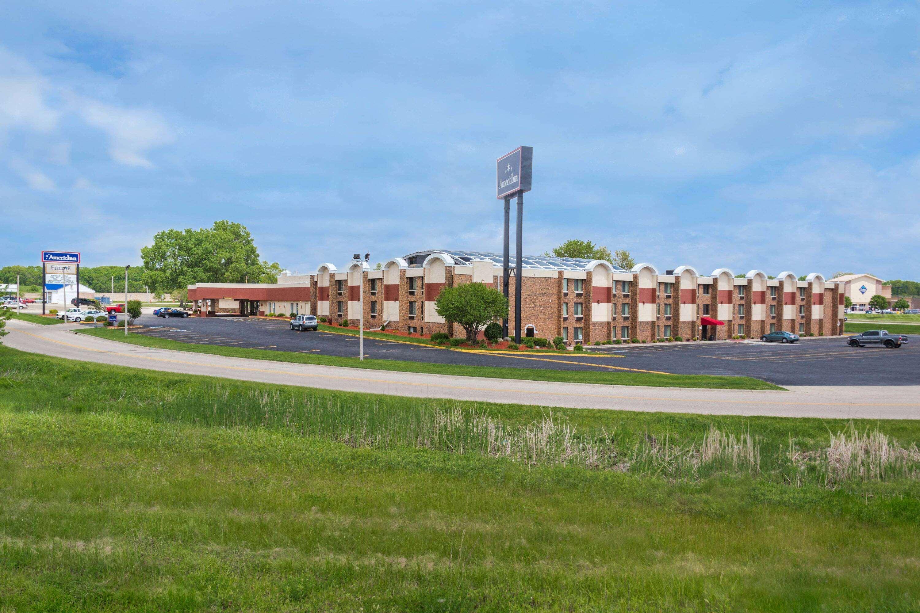 Americinn By Wyndham Janesville Exterior foto